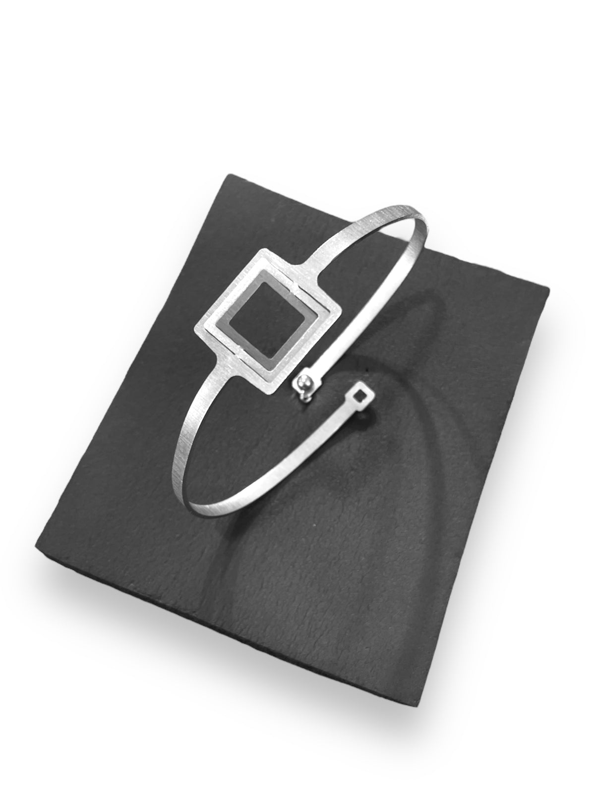 Βραχιόλι χειροπέδα Illusion Square