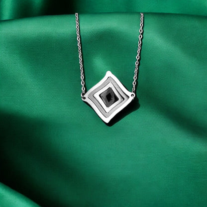 Κολιέ με αλυσίδα Illusion Rhombus mini
