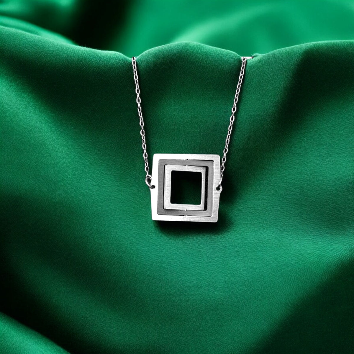 Κολιέ με αλυσίδα Illusion Square mini