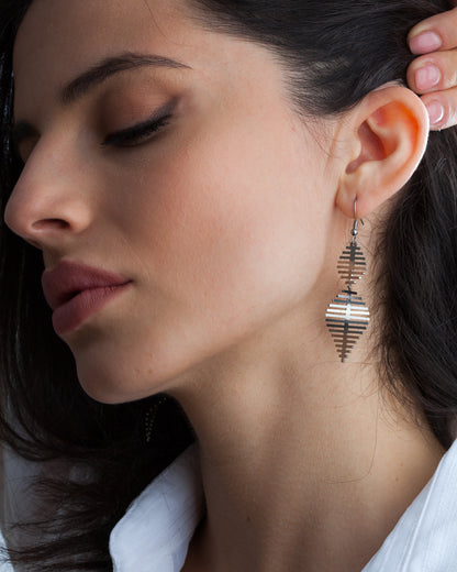 Σκουλαρίκια Elegant DNA