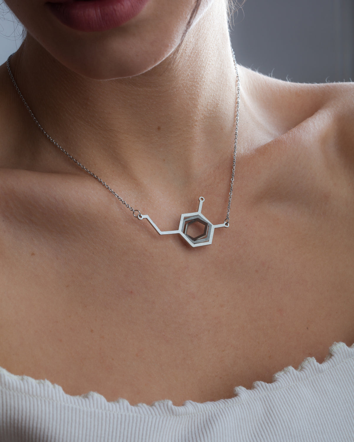 Κολιέ με αλυσίδα Dopamine Molecule