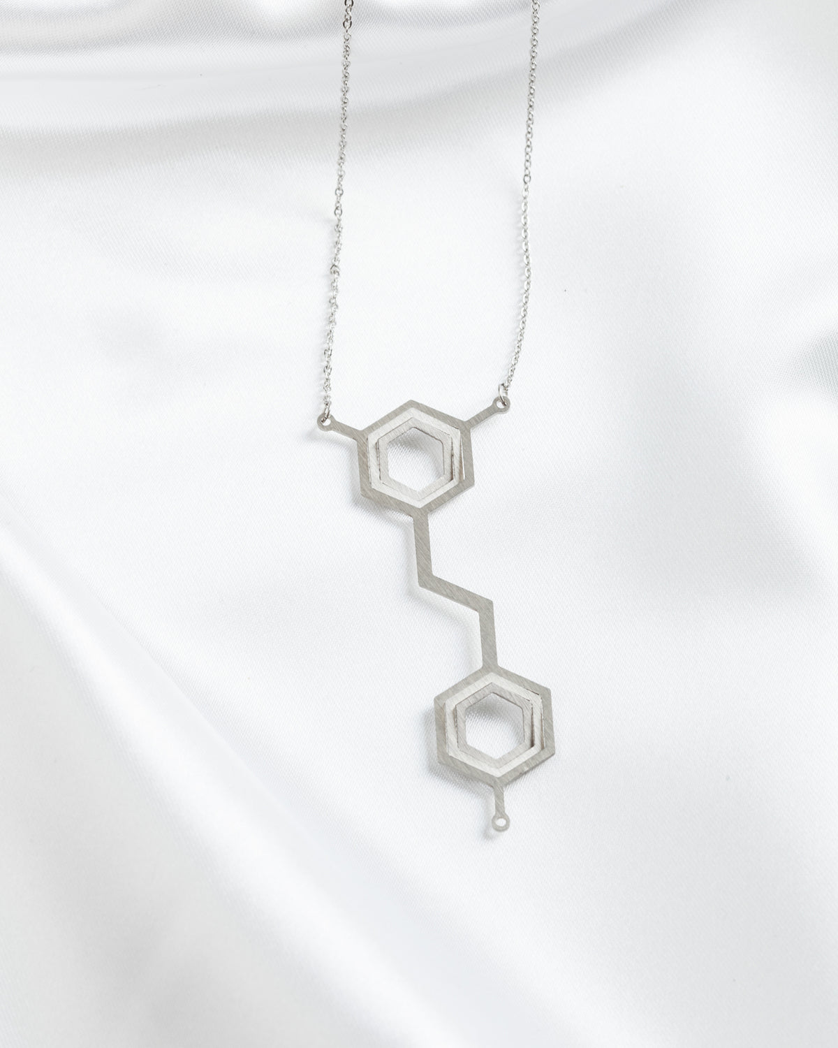 Κολιέ με αλυσίδα Illusion Wine Molecule