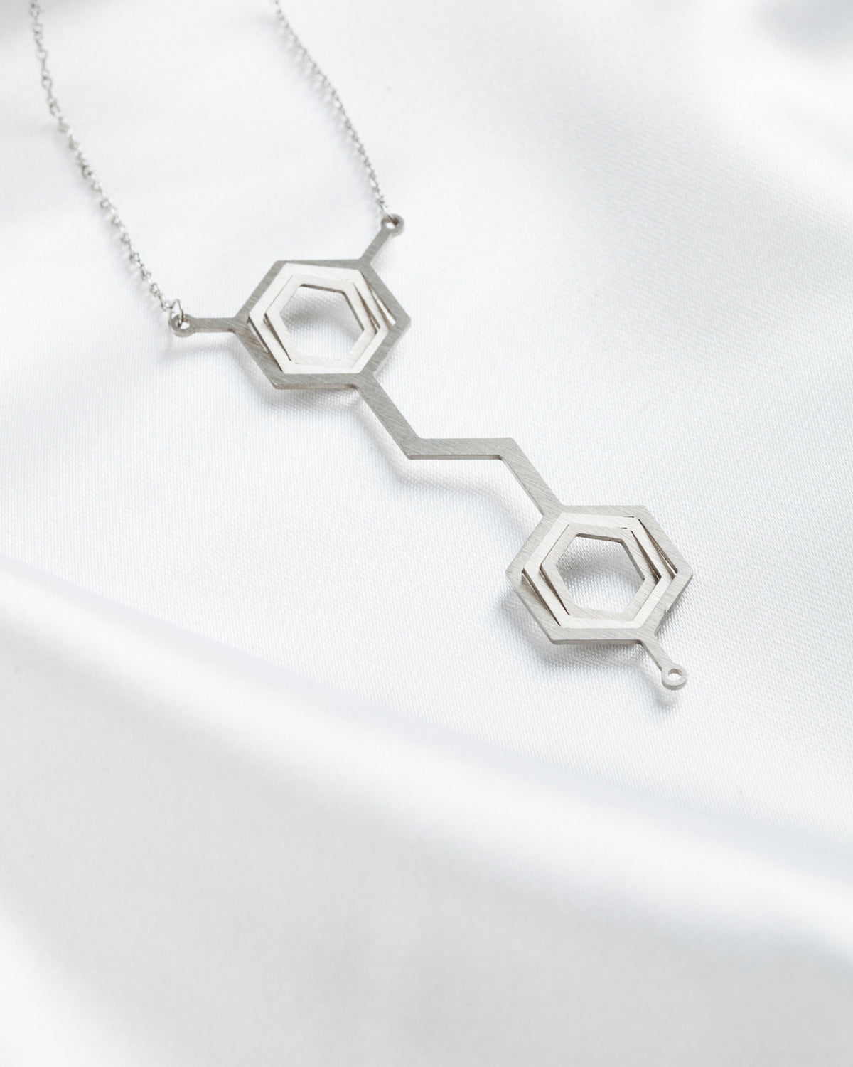 Κολιέ με αλυσίδα Illusion Wine Molecule