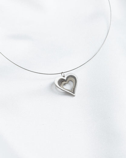 Κολιέ με ατσαλόσυρμα Illusion Love Heart