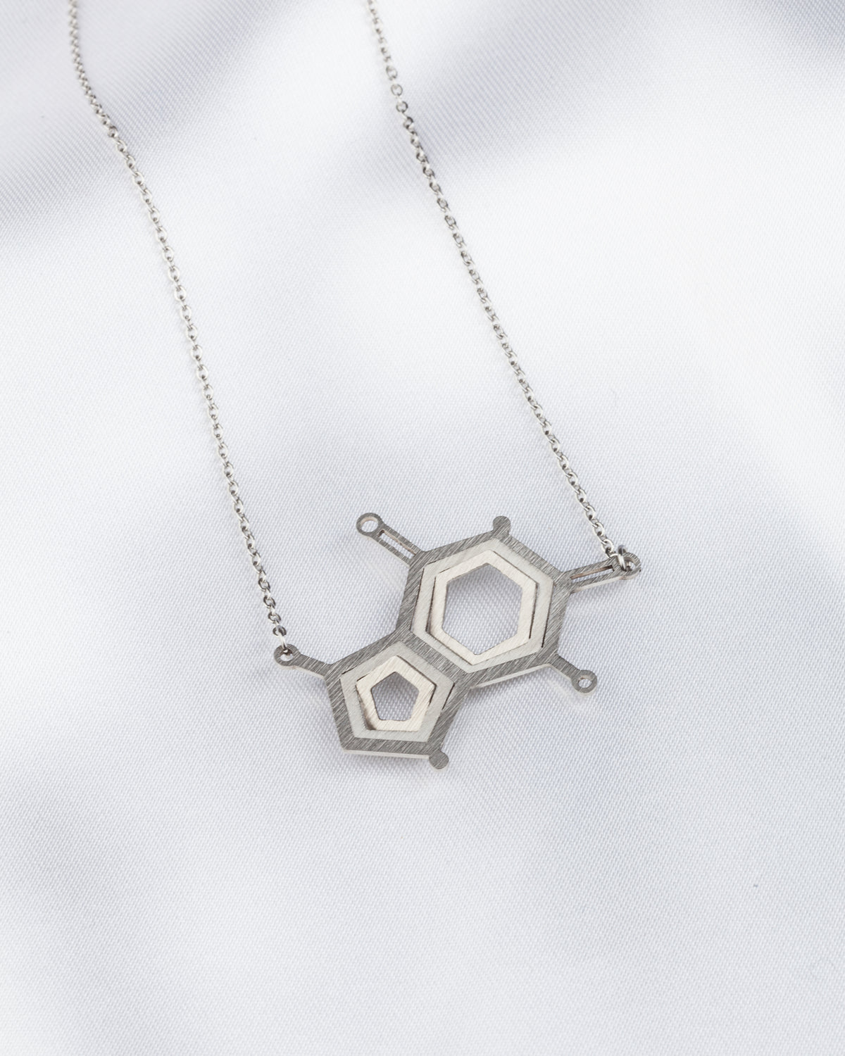 Κολιέ με αλυσίδα Illusion Caffeine Molecule