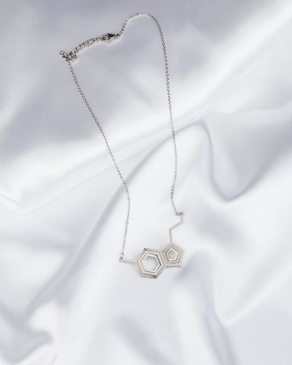 Κολιέ με αλυσίδα Illusion Serotonin Molecule