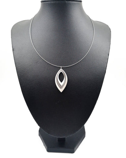 Elegant Leaf steel wire necklace