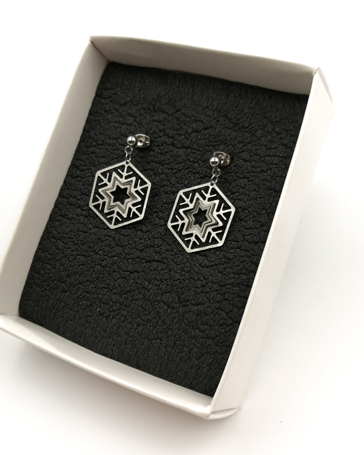 Illusion Snowflake mini earrings