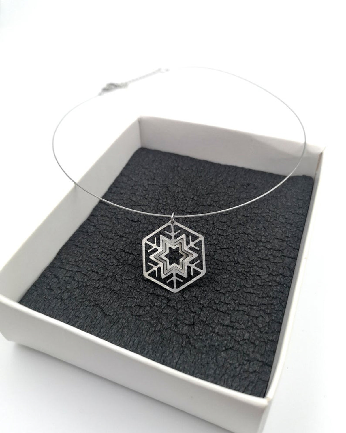 Κολιέ με ατσαλόσυρμα Illusion Snowflake mini