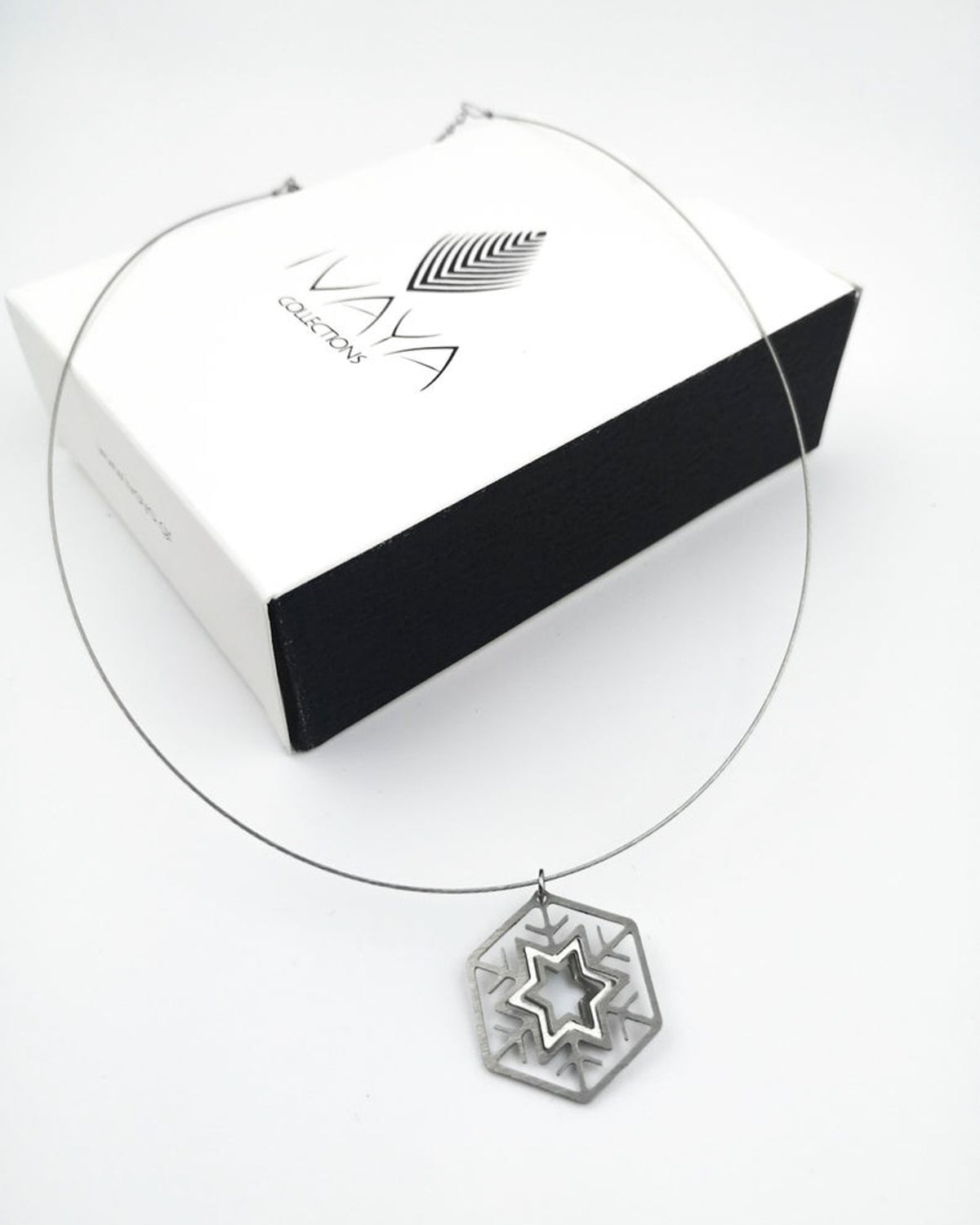 Κολιέ με ατσαλόσυρμα Illusion Snowflake mini
