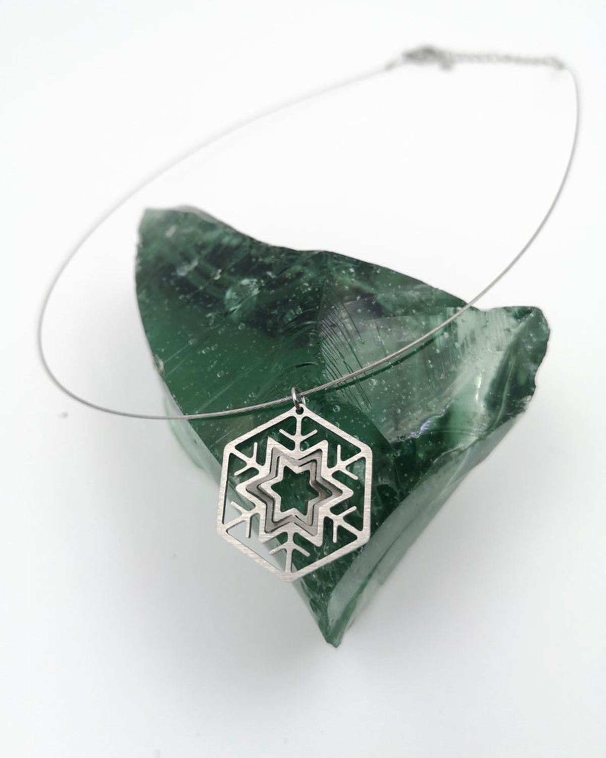 Κολιέ με ατσαλόσυρμα Illusion Snowflake mini