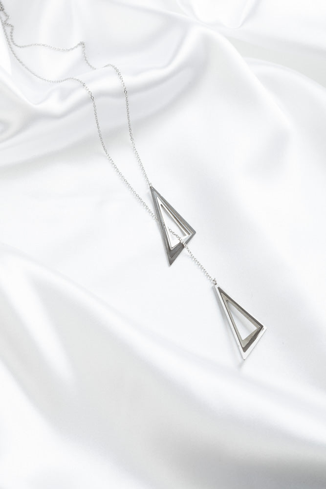 Κρεμαστό χωρίς κούμπωμα Illusion Assymetric Triangles